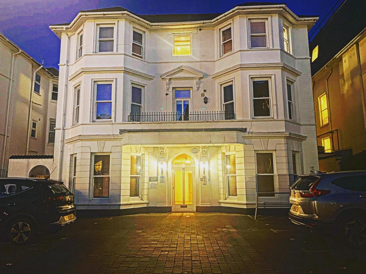Luxury 2 Beds Apartment By The Sea Bournemouth Exterior foto